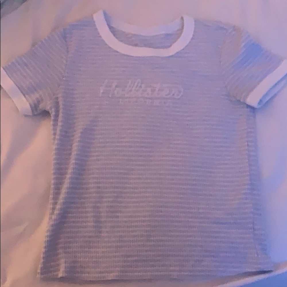 T-shirt/Crop top.